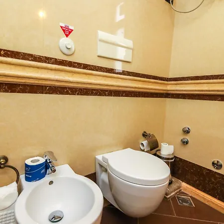 Hotel Brilant Antik Center