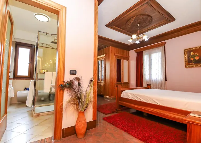 Hotel Brilant Antik Center Tirana