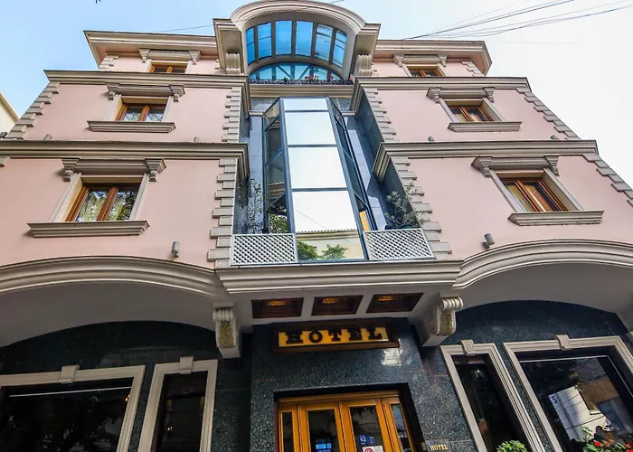 Hotel Brilant Antik Center 4*