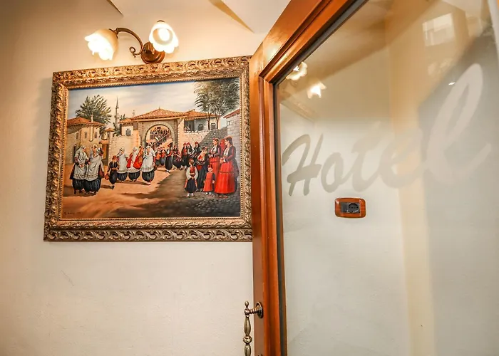 Brilant Antik Center