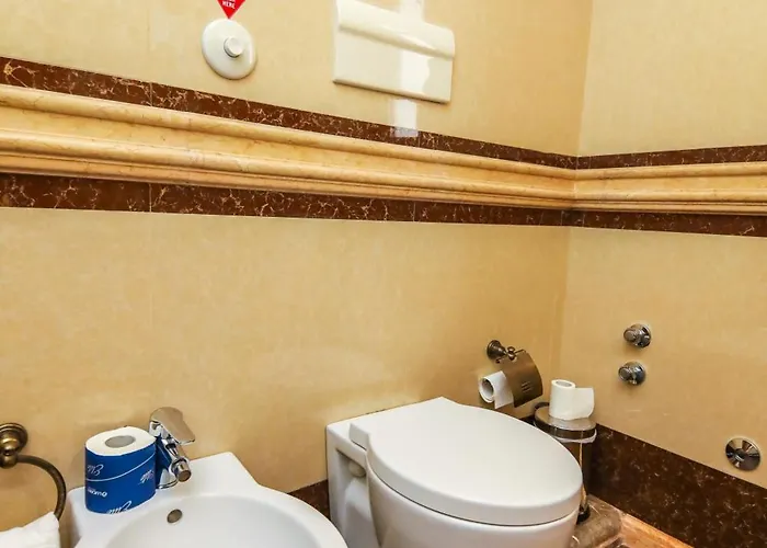 מלון Brilant Antik Center